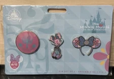 Minnie Mouse The Main Attraction It’s A Small World Pin Set *In-hand*