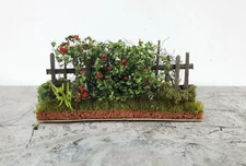 Dollhouse HALF SCALE Red Roses Flowers with Fence 1:24 Scale Miniature 2 Sided