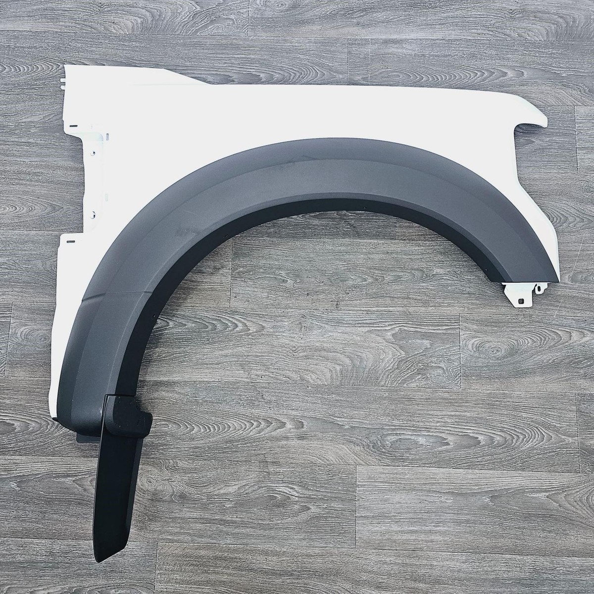 Fender Ford F550 SD Right Side RH Front with Flare 2020 OEM