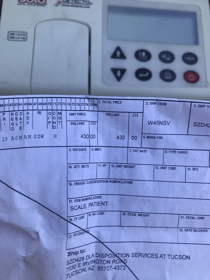 Báscula digital para médico Detecto SOLO con varilla de altura 550 lb x 0,2 lb, 30" a 84,5 Foto 3 de 4