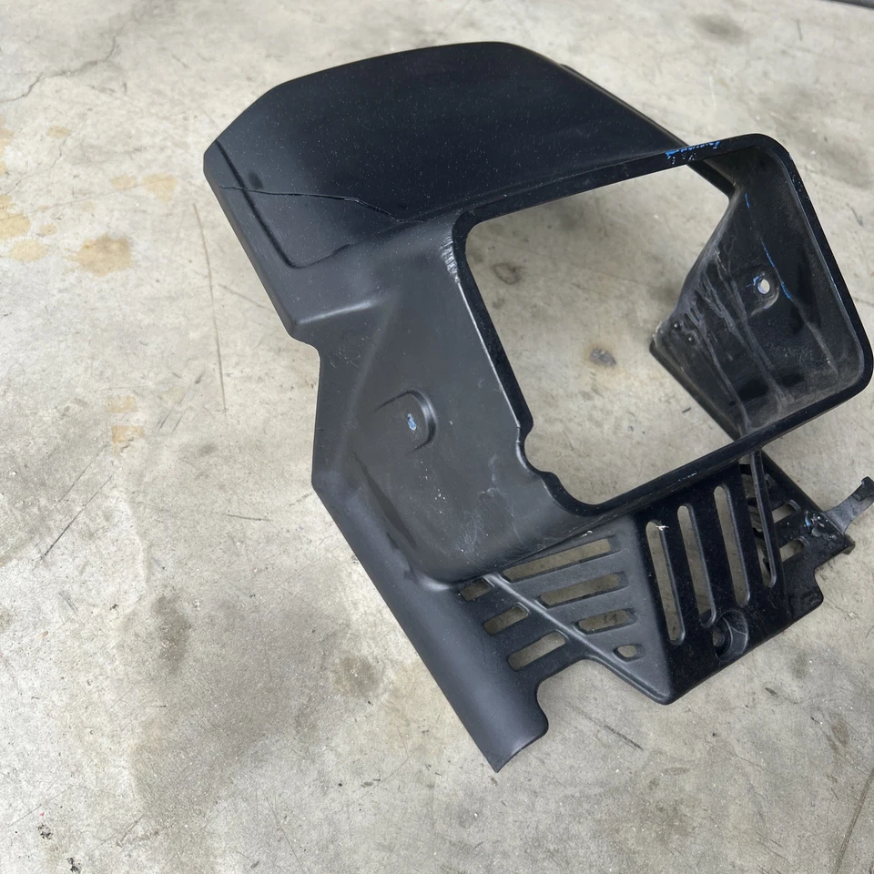 Накладка на обтекатель фары 1985 - 2005 Kawasaki KL250 KLR250 55022-1051 - Изображение 2 из 4