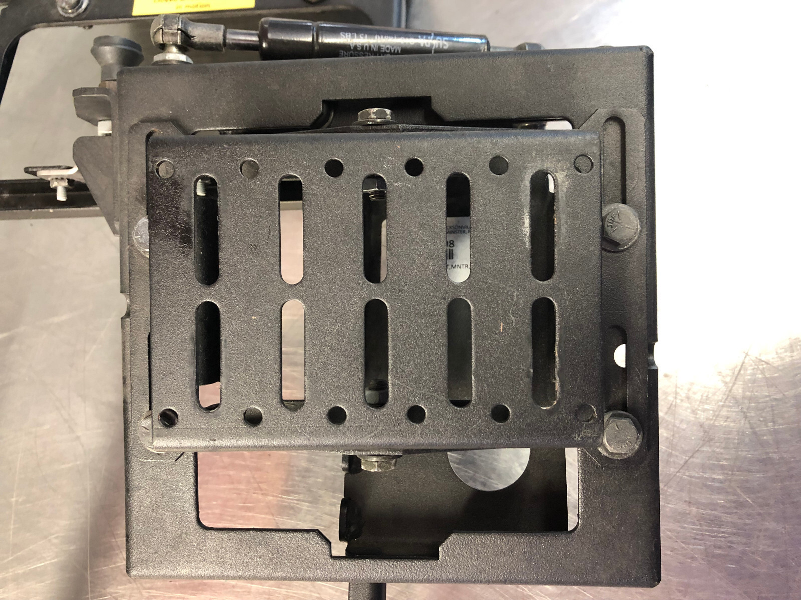 HAVIS Monitor/Tablet Dash Mount - CM006108 (Discontinued) - Great Condition!