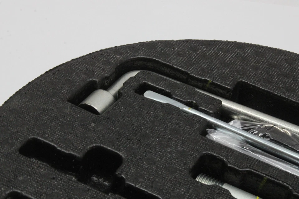 Honda HR-V 2017 juego de herramientas y gato de neumático de repuesto OEM 16 17 18 19 20 21 22 Foto 4 de 4