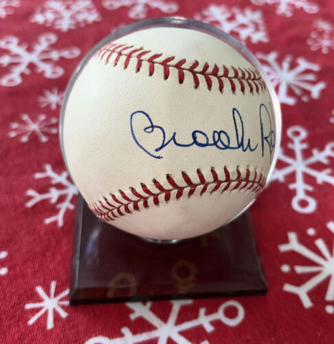 Brooks Robinson 1970 WS MVP Rawlings Official AL Baseball ORIOLES Signed OAL - Picture 2 of 9