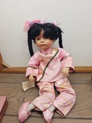 Cherry Blossum Gorgeous Porcelain Asian Girl Doll Pink Outfit Showstoppers Rare - Picture 2 of 16