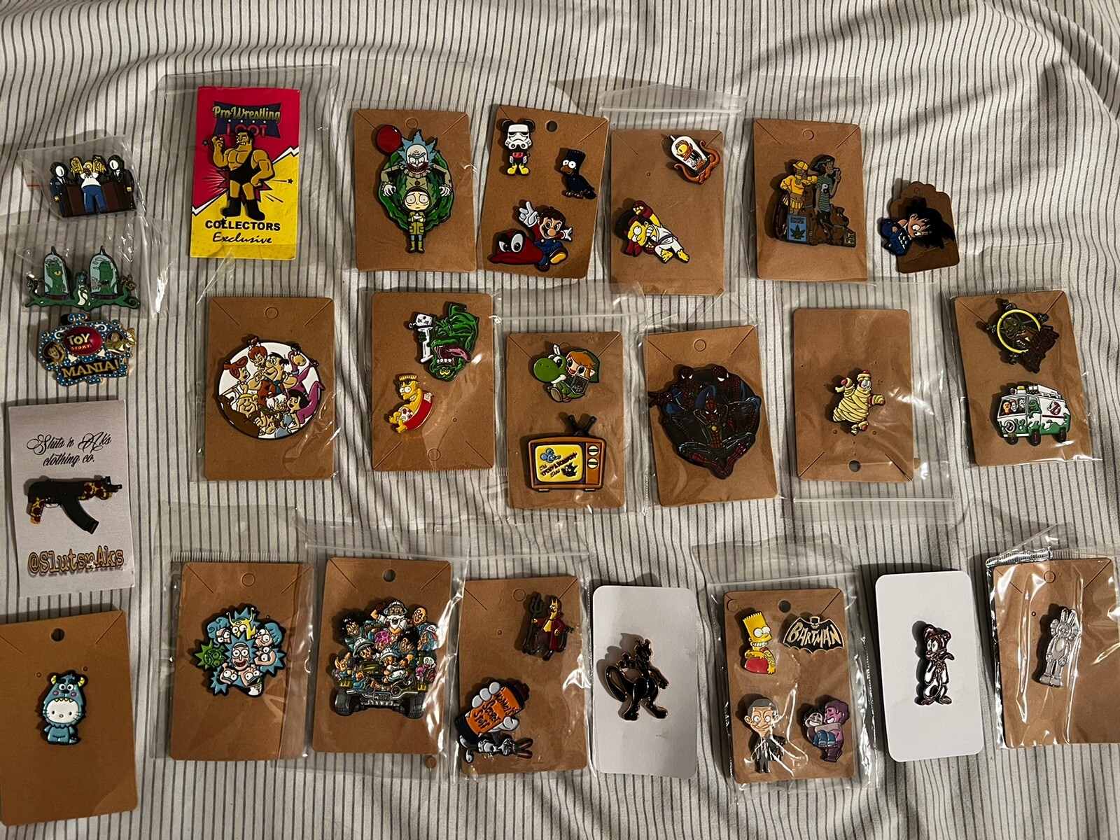 Disney Pin Lot/Mix Pins eBay