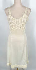 Vintage womens size S/M ivory Lace Nylon Layering Slip Dress Lingerie bridal