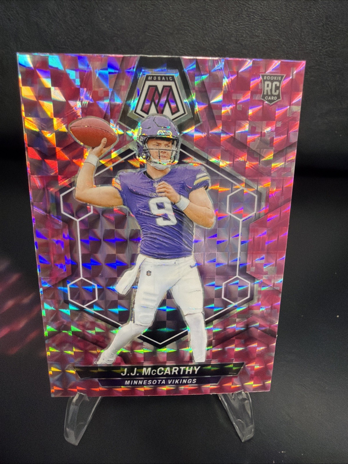 2024 Panini Mosaic - Rookies J.J. McCarthy #310 Camo Pink Mosaic Prizm (RC)