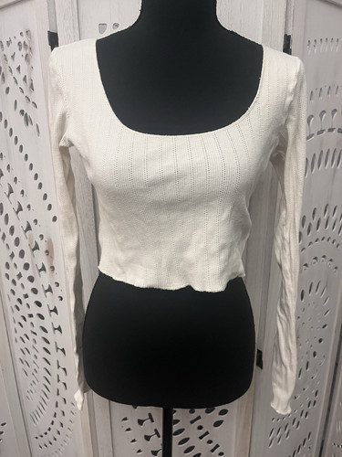Brandy Melville Cream Long Sleeve Crop Top OS