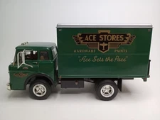 Ertl 1958 Ford C-800 Delivery Truck Ace Hardware Special Diecast 1/25 Scale