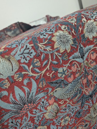 William Morris Strawberry Thief Crimson Lined Curtains W167cm x D137 cm - Picture 4 of 13