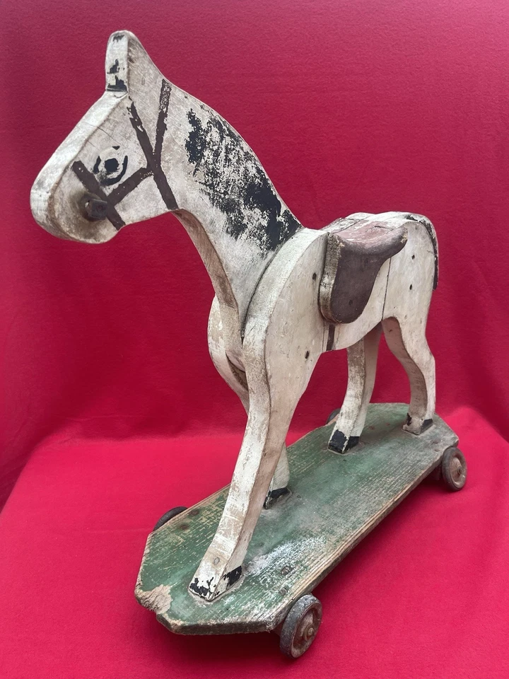 Ancien Cheval à Roulettes en Bois – Jouet d’époque de Collection XIXe / déb XXe - Photo 2/4