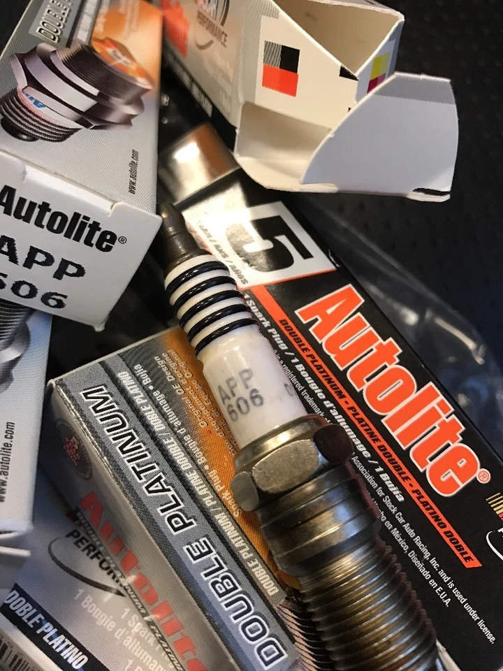 Juego de 6 bujías Autolite APP606 DOBLE PLATINO. Foto 2 de 2