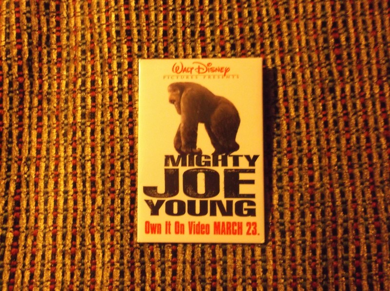 MIGHTY JOE YOUNG WALT DISNEY MOVIE RETAIL PROMO DATED PIN DISNEY'S