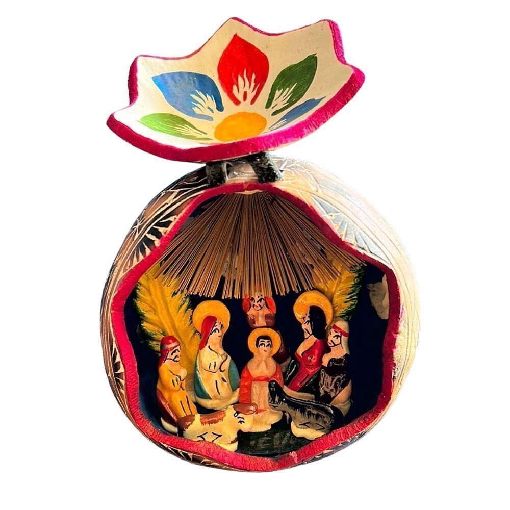 Handcrafted Peruvian Nativity Scene Gourd Art - Unique Christmas Decor