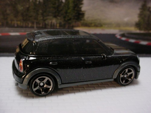 2023 MBX WAGONS II Design 2011 MINI COOPER COUNTRYMAN š„black š„Matchbox Loose - Picture 2 of 4