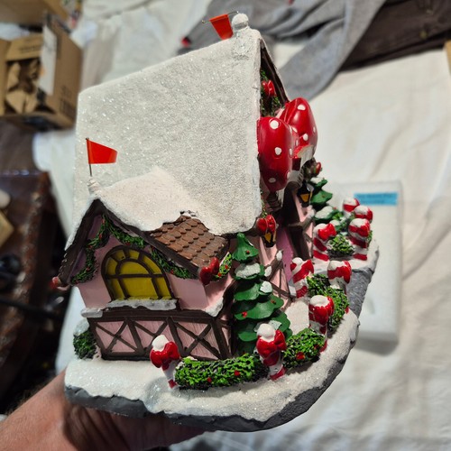 Hawthorne Village Rudolph's Christmas Village CLARICE'S HOLIDAY BOW SHOPPE - Picture 8 of 11