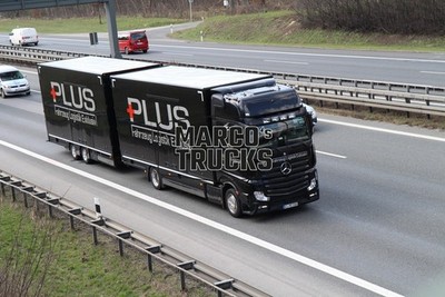 LKW Foto Mercedes-Benz Actros Kofferauflieger Deutschland schwarz PLUS Fa #h6ma