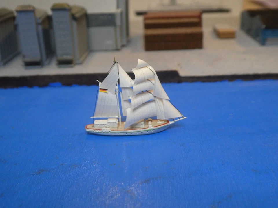 Brigantine Wilhelm Pieck (DDR) in 1:1250 Hersteller RSM 1001a