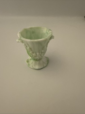 Vintage Akro Agate Urn Vase Slag Gls Opaque White Green Striated Handles Flowers