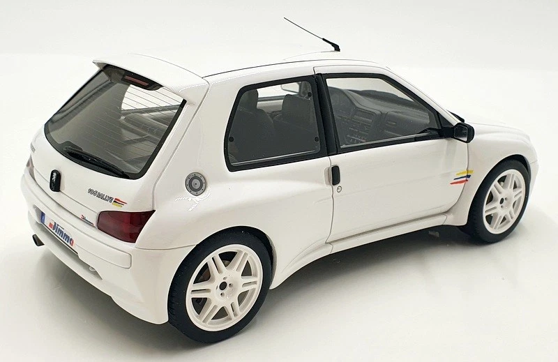 Otto Mobile1/18 Scale Resin OT393 - Peugeot 106 Maxi/Dimma - White - Image 2 of 4