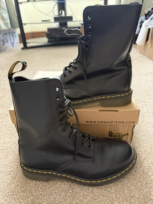 Dr. Martens 1460 Smooth Leather Ankle Boots - Size UK 7, Black