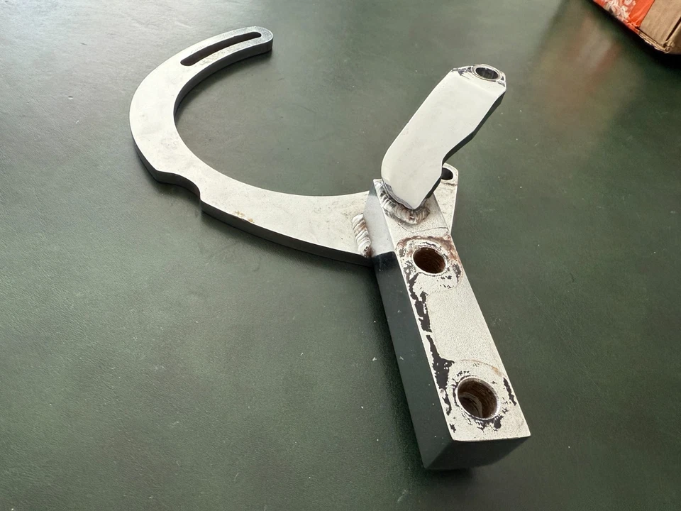 5050332  Boss Hoss Chrome alternator bracket as new - Image 4 of 4