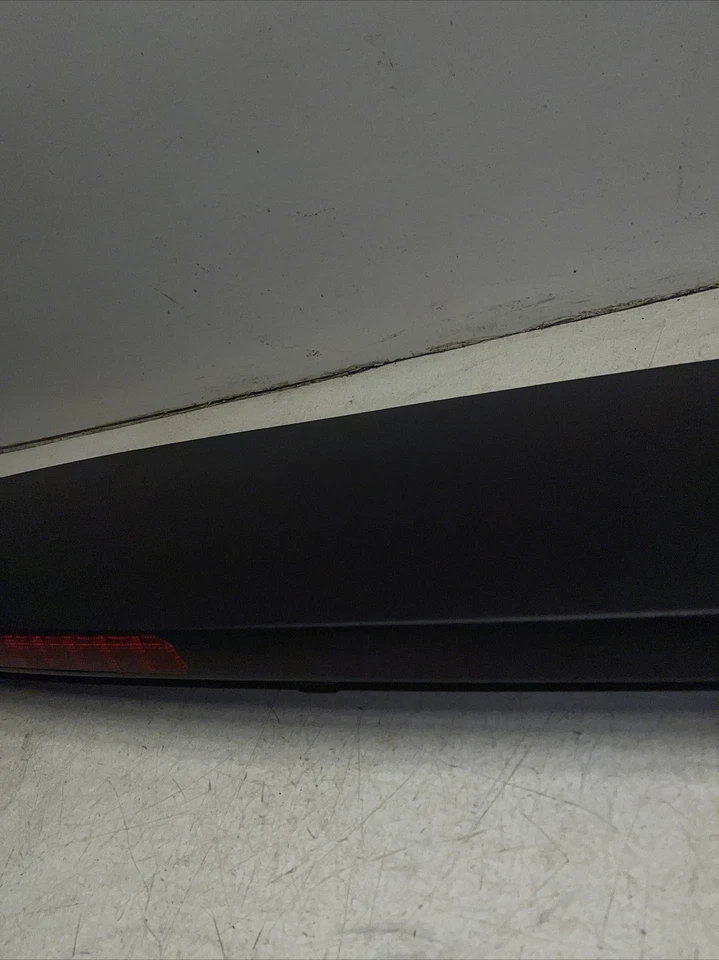 08-10 CARAVAN GRAND CARAVAN SPOILER LIFT GATE HATCH 3RD BRAKE LIGHT H68 - Image 4 of 4