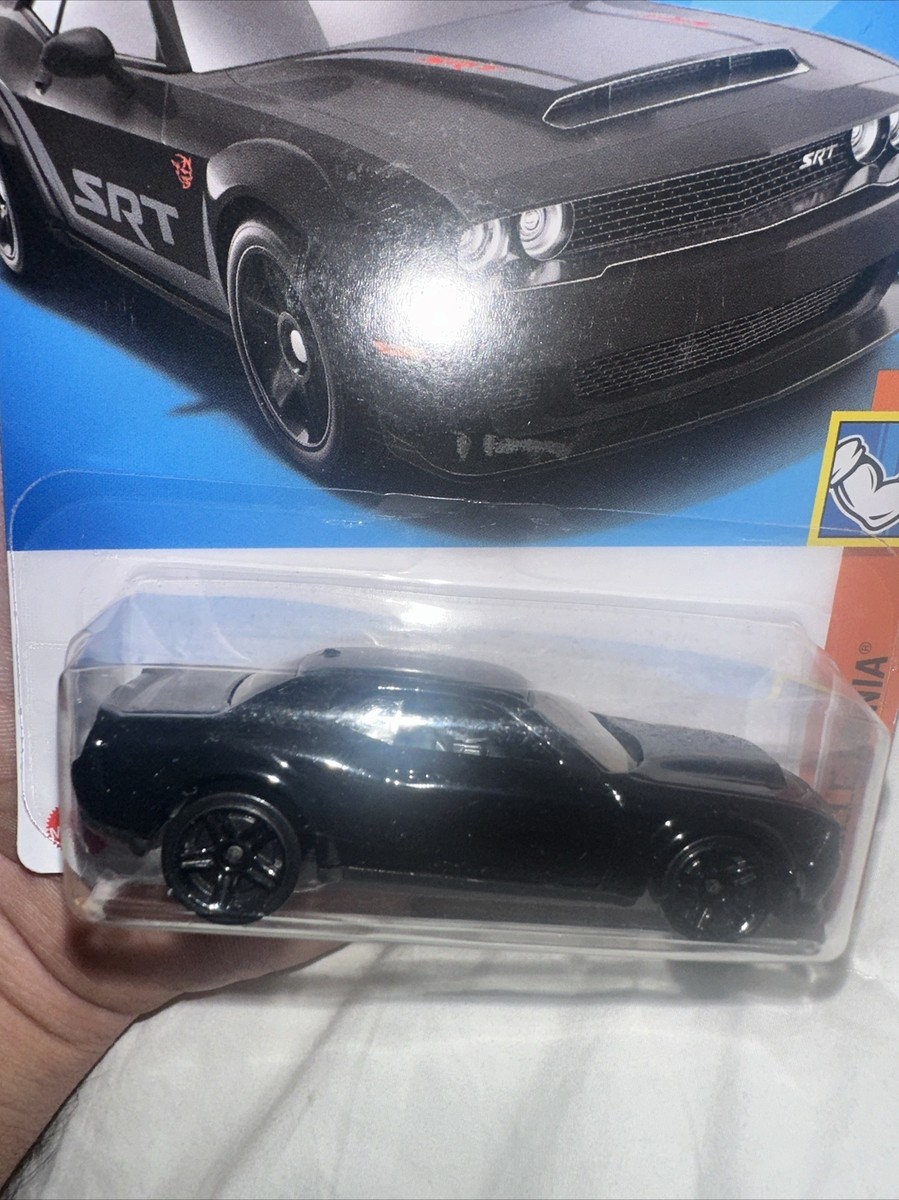Error Hot Wheels 18 Dodge Challenger SRT Demon No Tampo One
