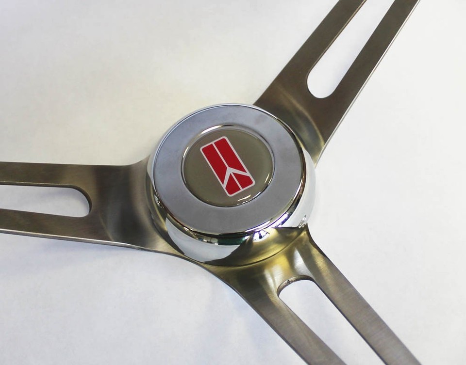 Oldsmobile Cutlass 442 88 Wood Steering Wheel with Rivets 15