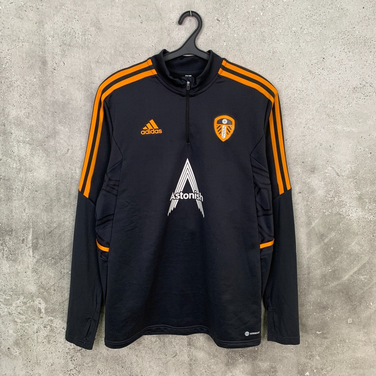 LEEDS UNITED 2022 2023 TRAINING FOOTBALL 1/4 ZIP TOP ADIDAS