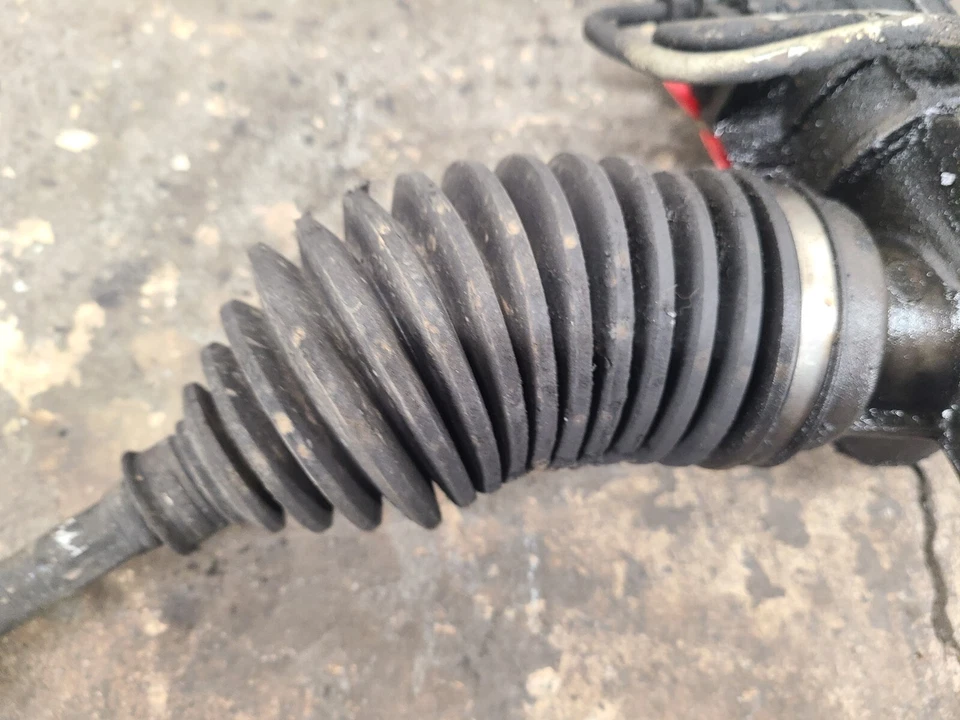 Portaequipajes y piñón de dirección asistida BMW 323Ci OEM 2000 Foto 4 de 4