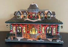 St Nicholas Square Village Square Train Station- No Box Vintage 2000 Illuminated