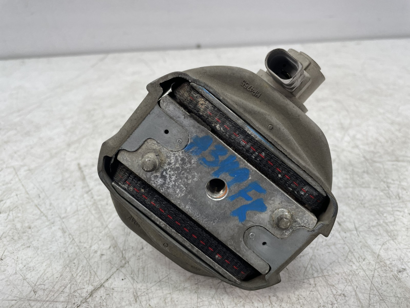 ✅ 12-17 OEM Bentley Continental GT Front Right Engine Motor Mount Bracket