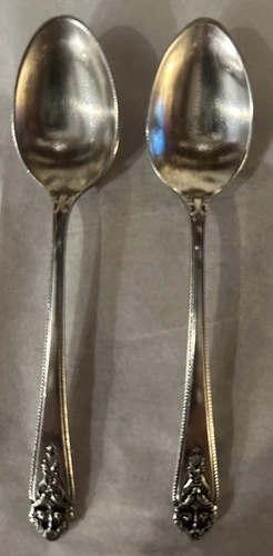 INTERNATIONAL  STERLING SILVER 'QUEENS LACE' ~ 2 DEMITASSE SPOONS 4”