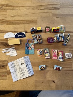 Disney/Marvel/Pixar  Zuru Mini Brands Lot Of 18 Plus Shopping Bag And Display
