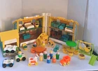Vtg Fisher Price Little People Family PlayHouse;LOADED w/Accessories! EUC/Mint!