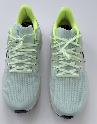 Nike Air Zoom Pegasus 39 Barely Green Mens Running DH4071-301 NEW Size 12 Mens.