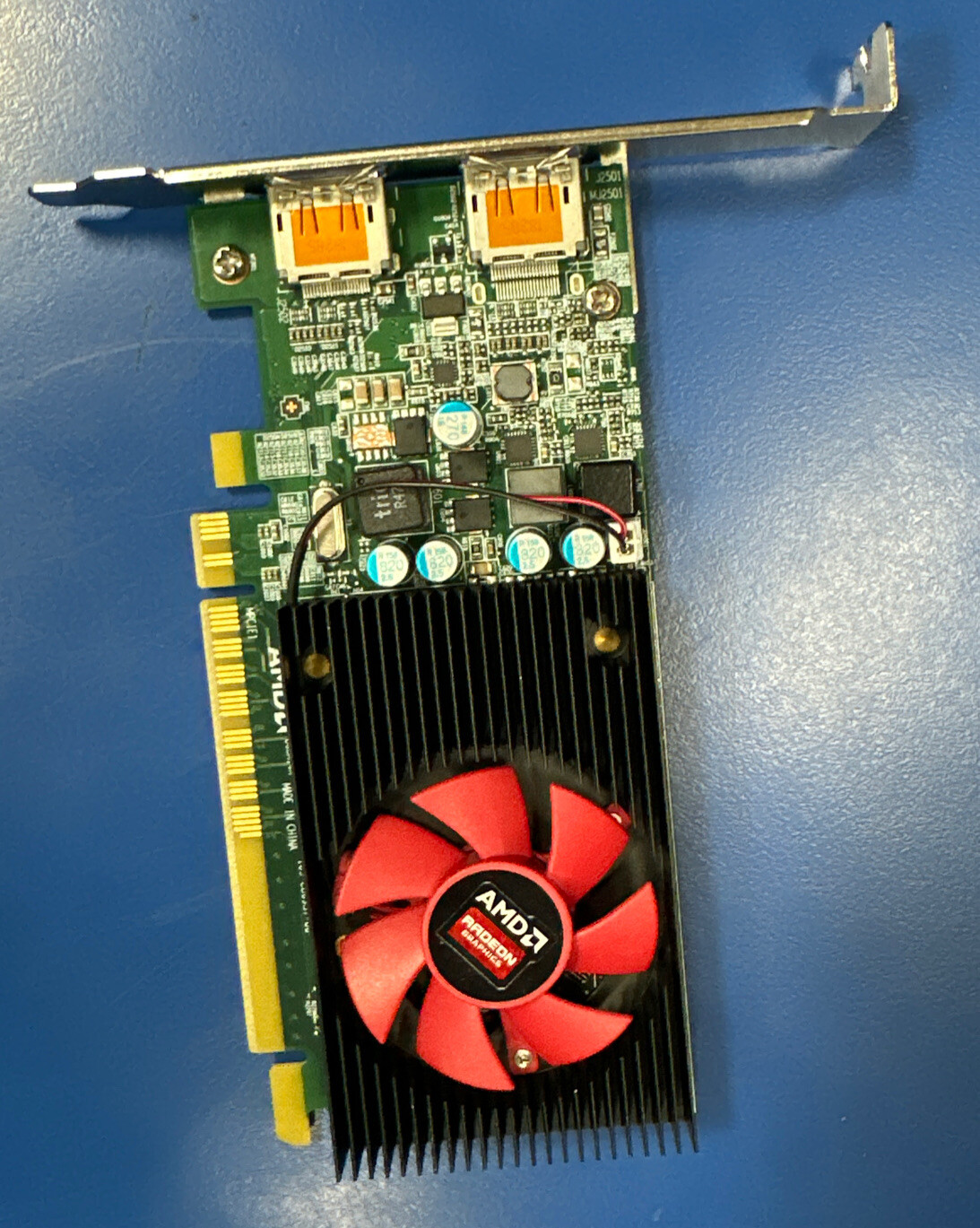 amd-radeon-r5-430-2gb-gddr5-v337-ver-7-0-high-profile-video-card-1x3tv