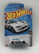 Hot Wheels 172 Honda Civic Custom White 2023 HW Drag Strip