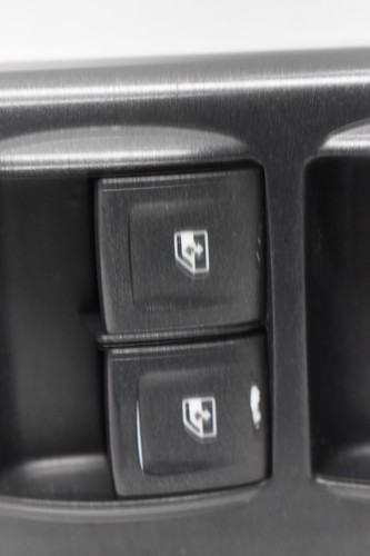 2014-2018 SILVERADO SIERRA 1500 Driver Master Power Window Switch B2A11 - Picture 5 of 18