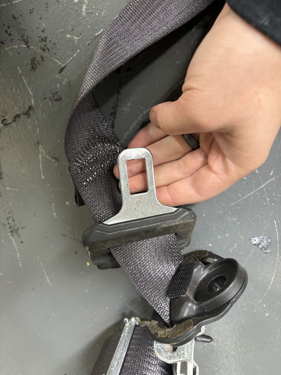 おさとう 07-13 Chevy Silverado/GMC Sierra, Rear RH Side Seat Belt