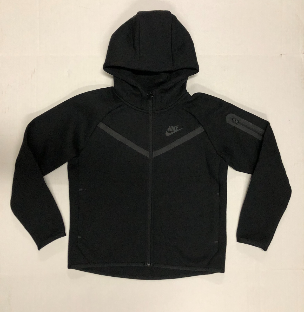Nike Sportswear Tech Fleece Big Kids Black HV8695-010 Medium | eBay