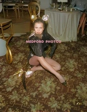 ELIZABETH MONTGOMERY #198 BEWITCHED BEAUTIFUL COLORIZED PHOTO SHIPS FREE