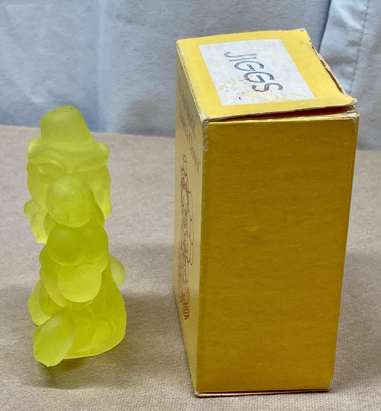 Mosser Glass Jiggs Clown Paperweight Vaseline Uranium Satin Yellow Glow Box Ohio