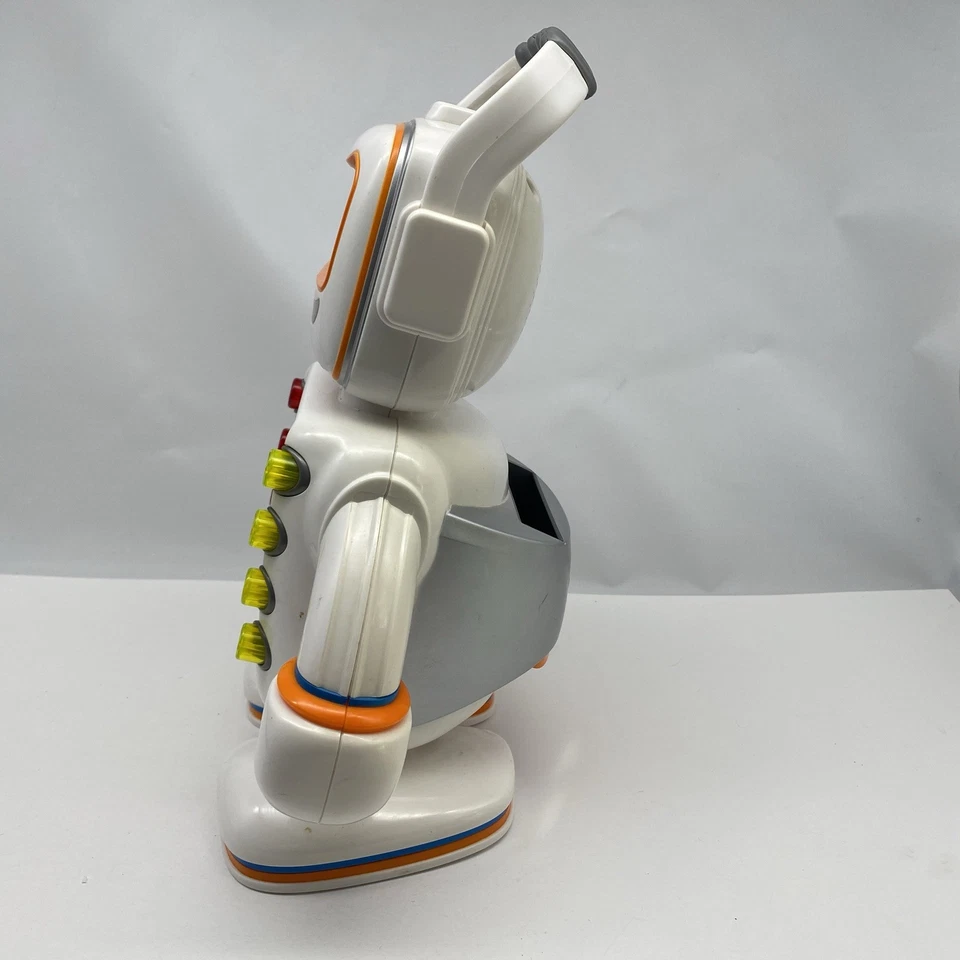 Hasbro Playskool Alphie Learning Robot 2009 with over 20 Cards WORKS - Image 3 of 4
