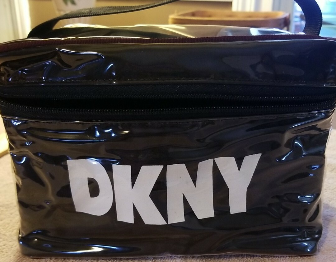 dkny cosmetic case