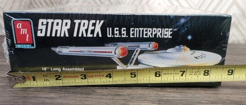 NEW STAR TREK USS ENTERPRISE MODEL KIT (1989 AMT/ERTL #6676). - Picture 5 of 7