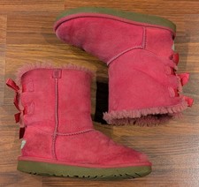 UGG Bailey Bow Girls Size 2 Pink Suede Sheeps...