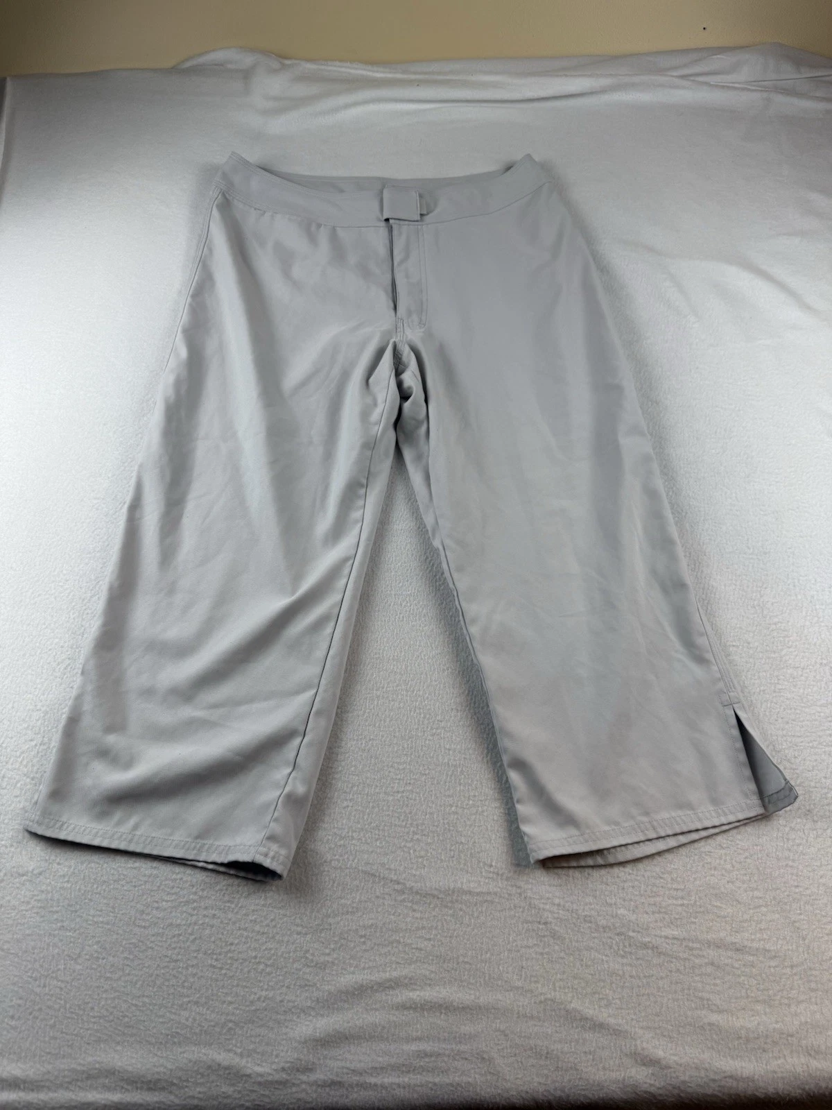 Patagonia Pants Women's 12 Light Gray Capri Cropped Straight Leg Slits